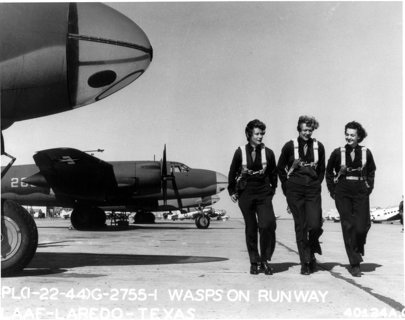 Illustration for article titled President Obama signs bill allowing Women Airforce Service Pilots to be buried at Arlington (again)